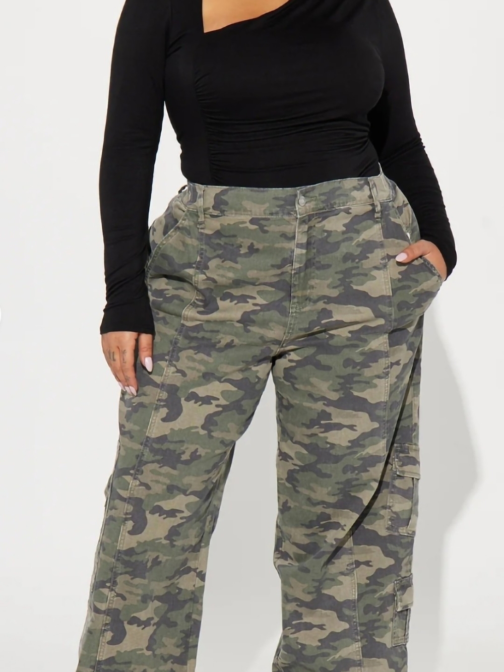 Fashion Nova Brand New Plus Camo Cargo Pants - Olive Camo